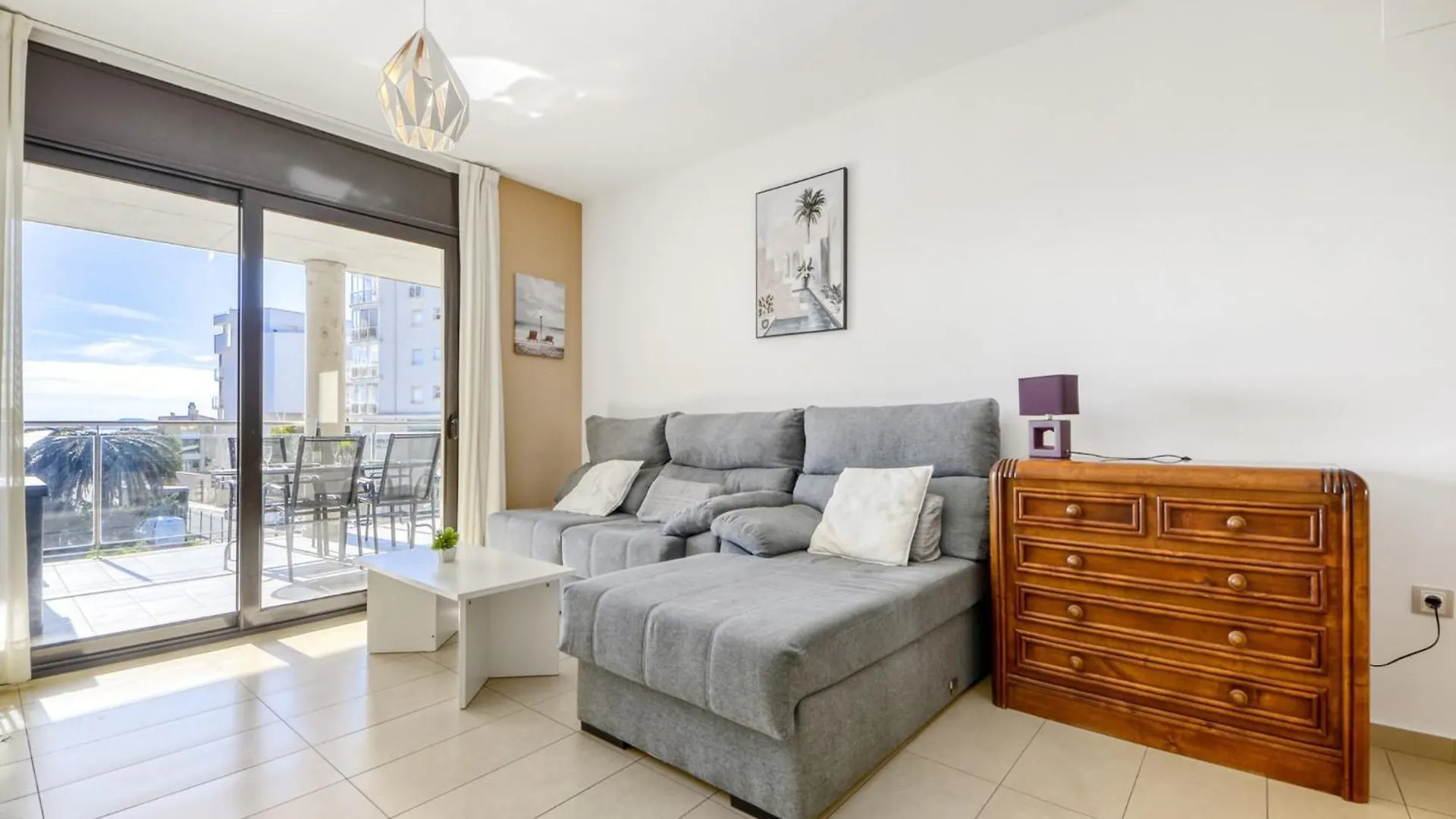 Bright Apartment In Nature Roses 0*,  Spain