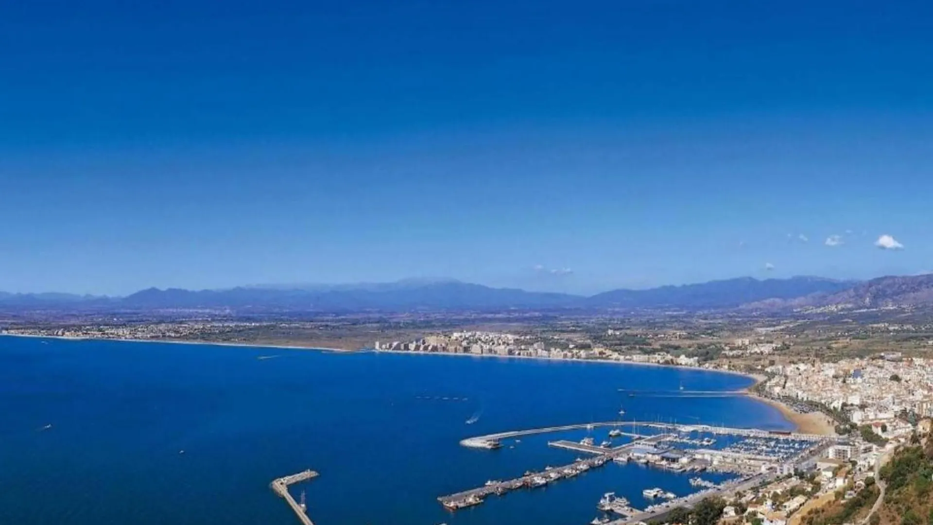 Bright Apartment In Nature Roses Hiszpania