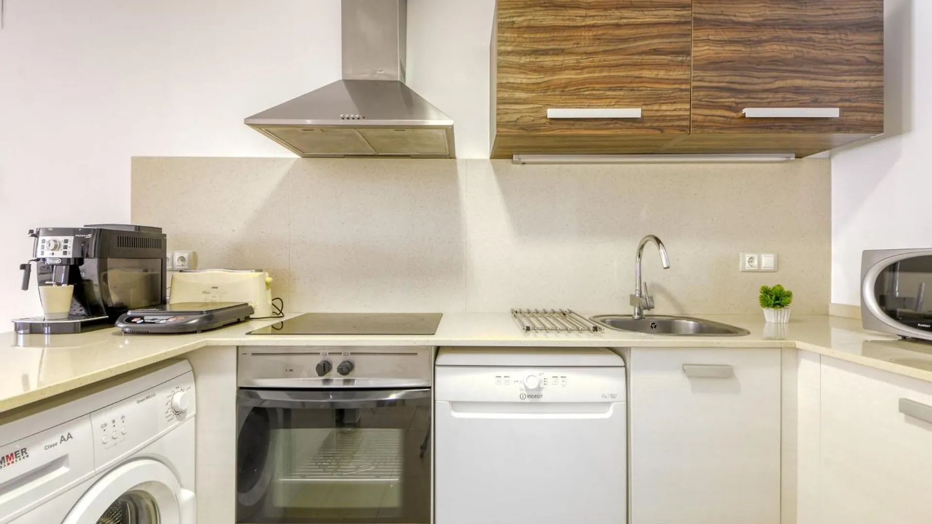 Bright Apartment In Nature Roses Hiszpania
